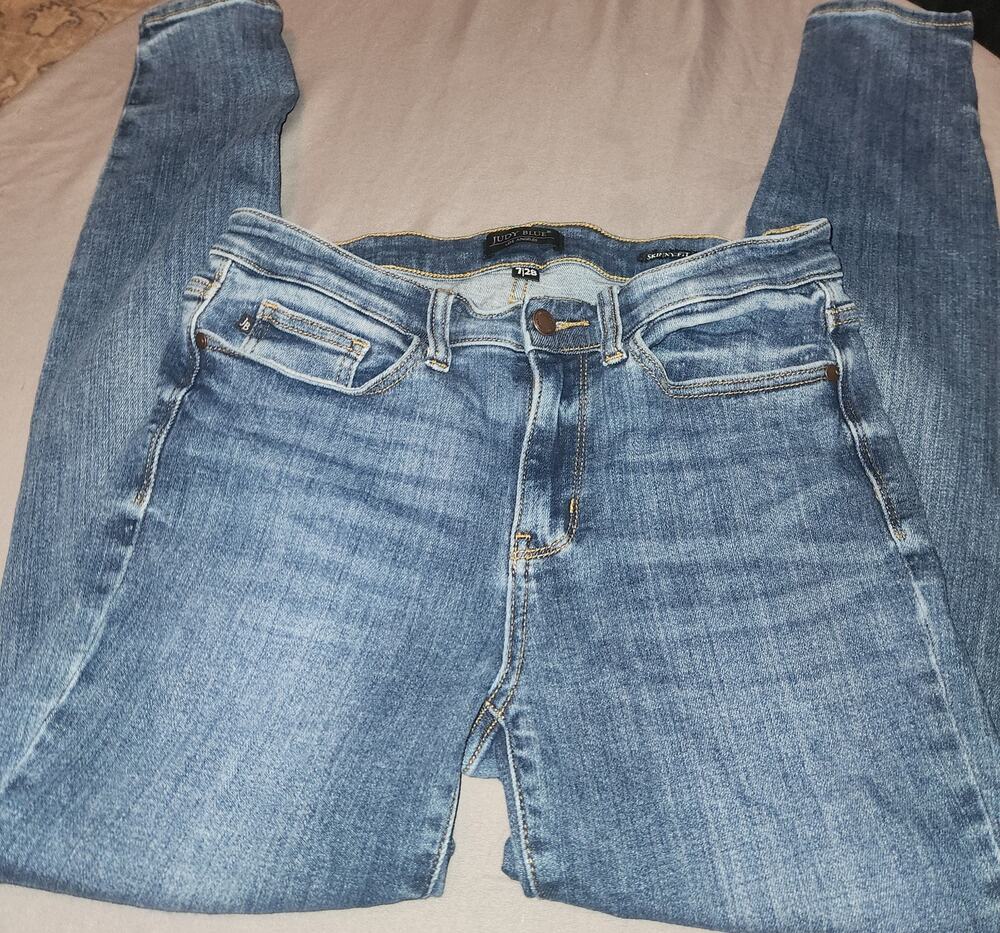 Judy Blue Women’s Skinny Jeans 7/28 (Fit Like An 8)